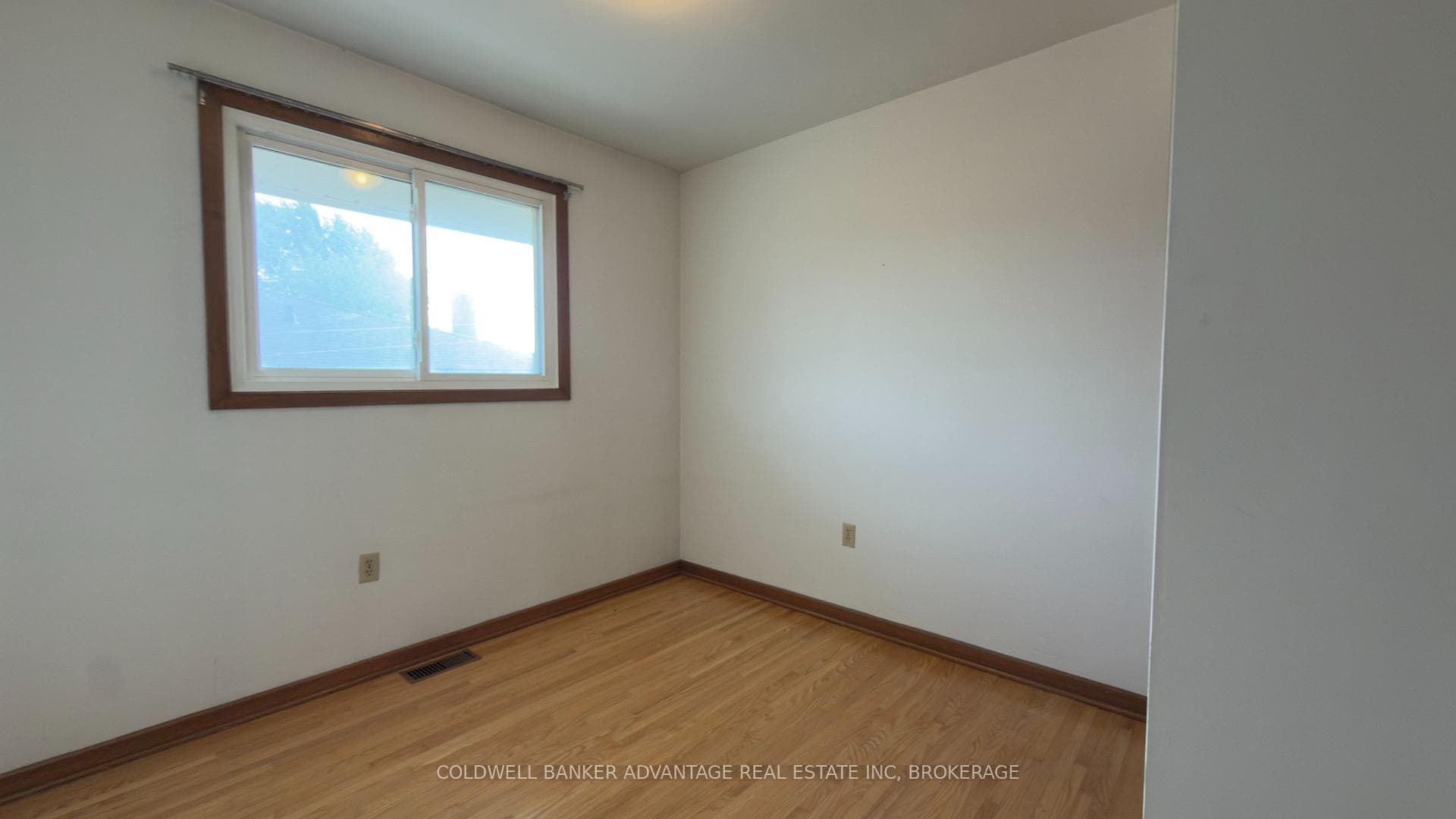 987 Steele Street photo 22