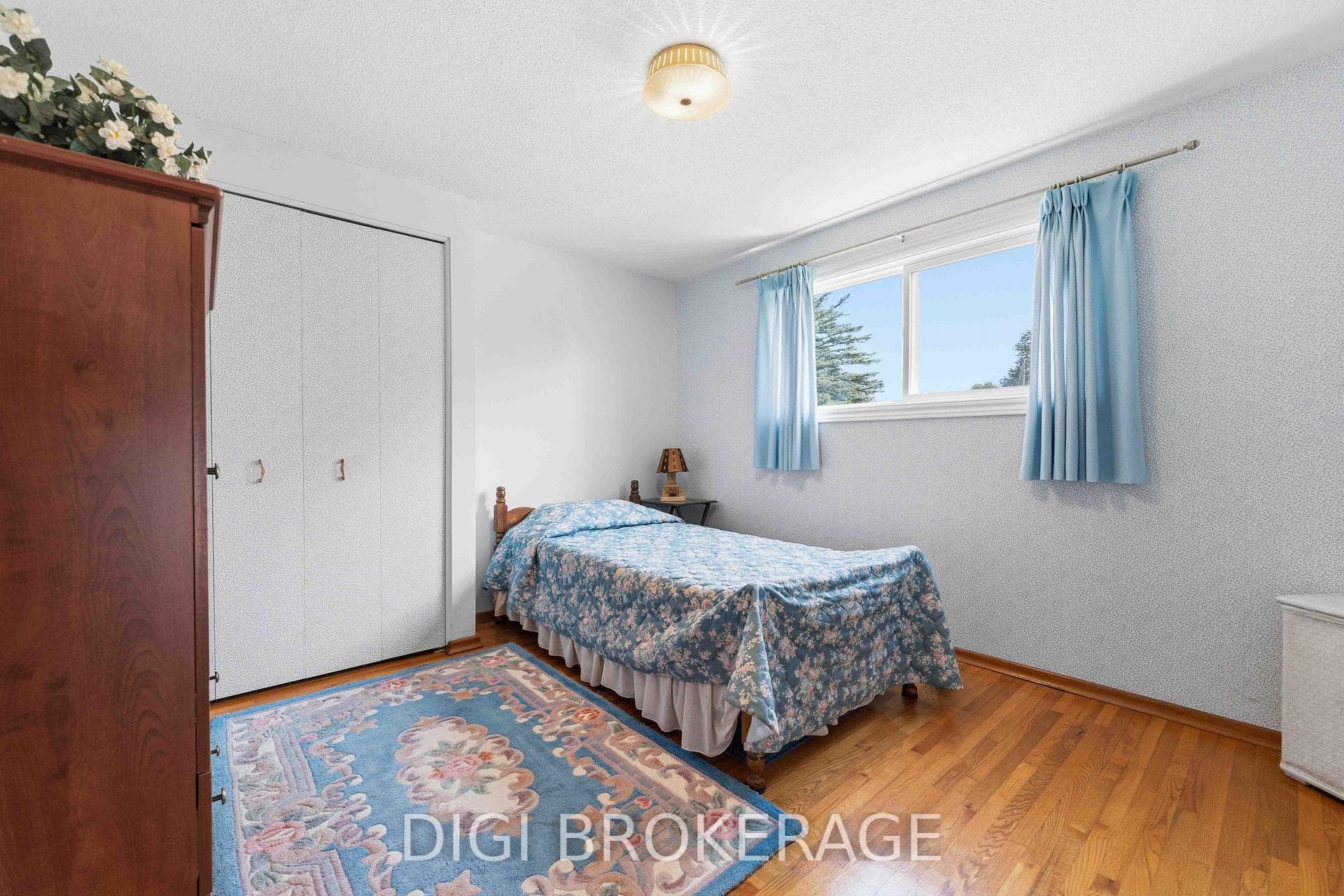 737 Southmore Drive photo 24