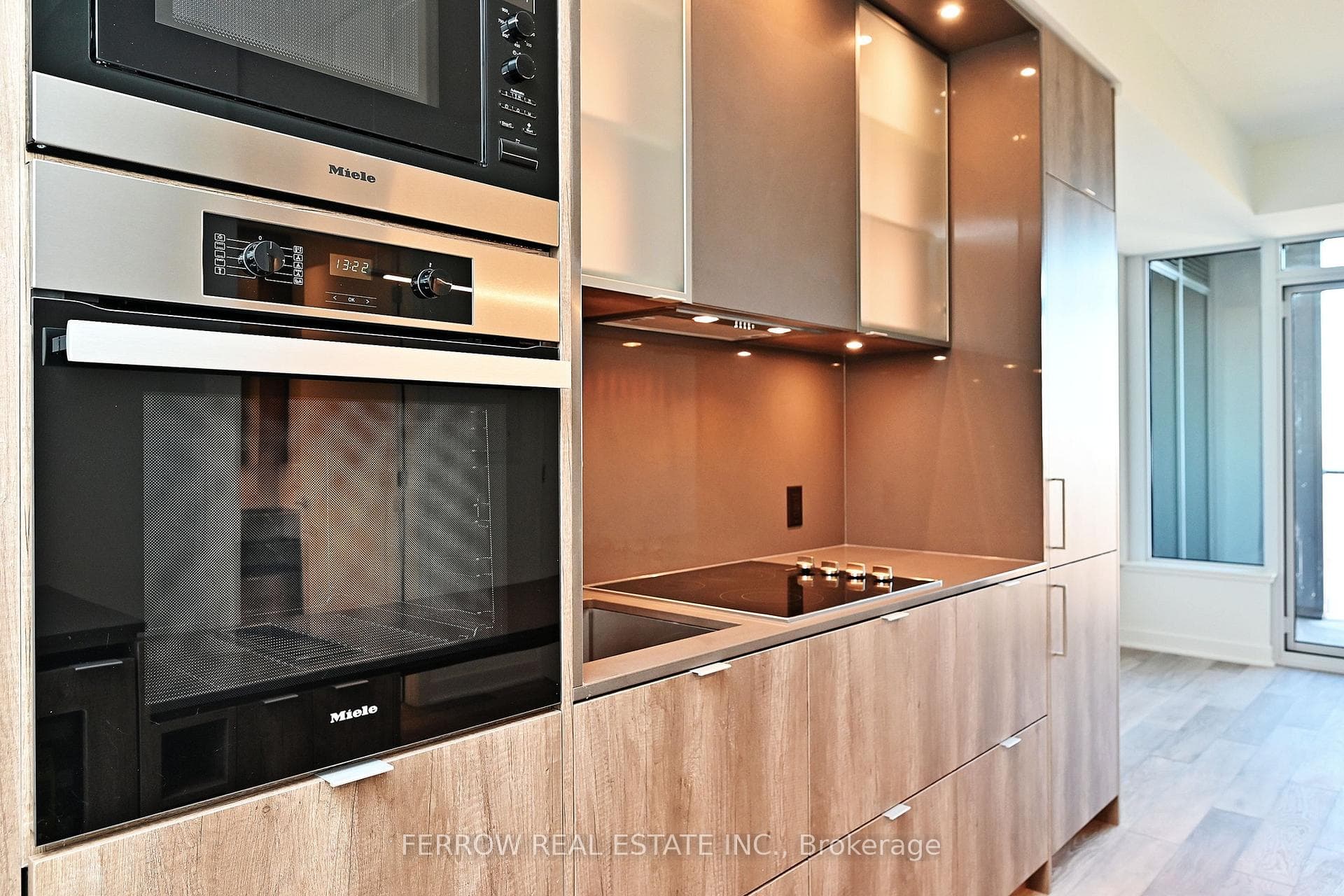 11 Yorkville Avenue Unit 1304 photo 7