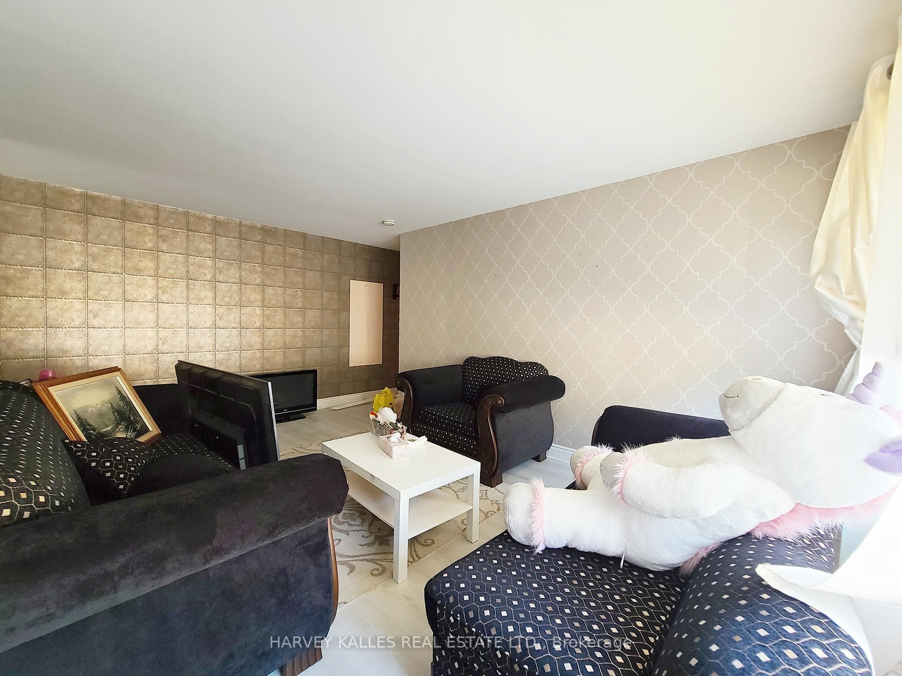 2434 Keele Street Unit 4 photo 9