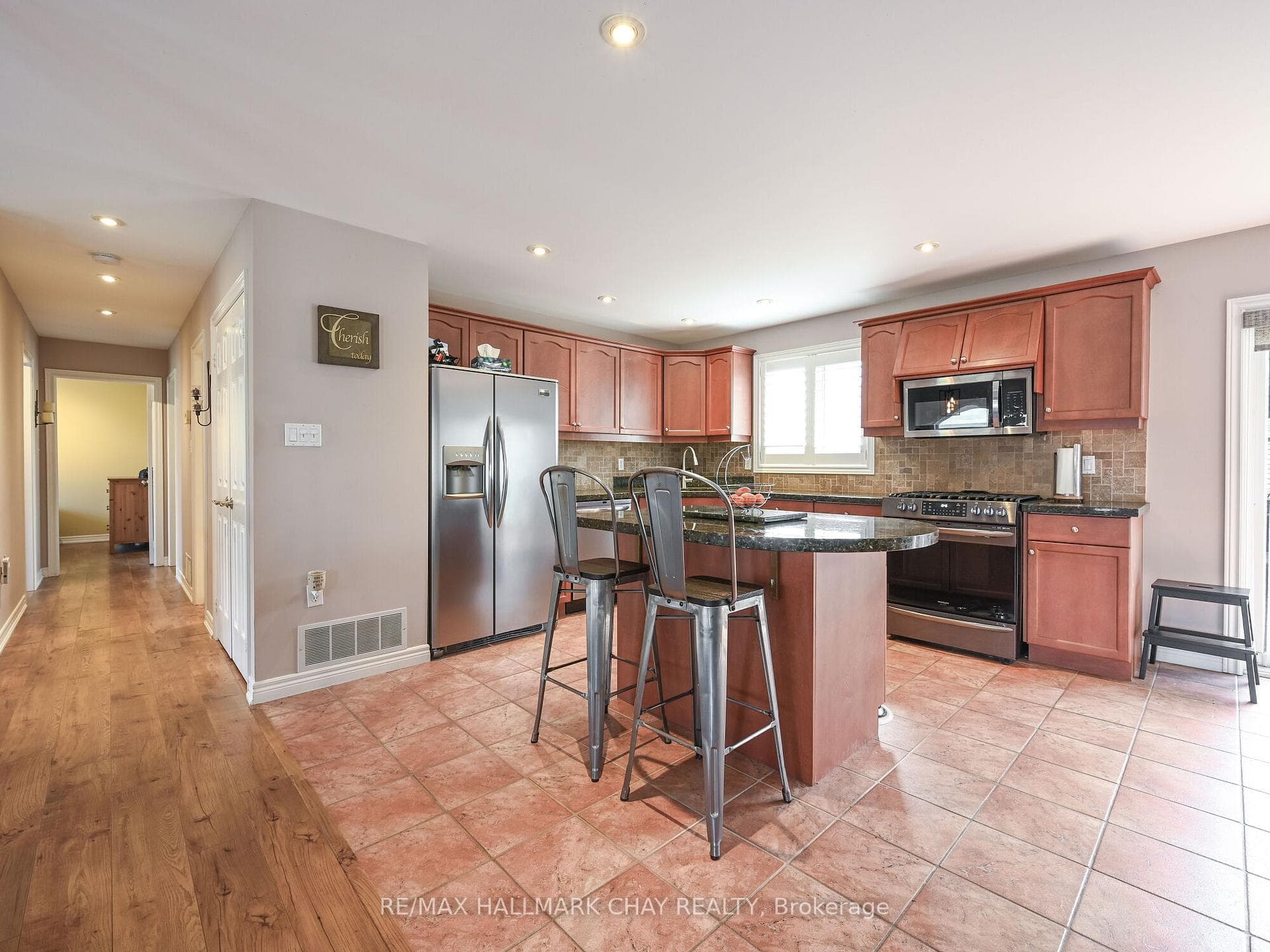68 Moore Avenue photo 7