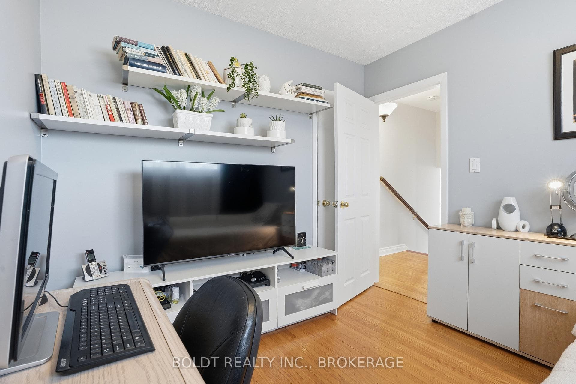 628 Vine Street photo 22