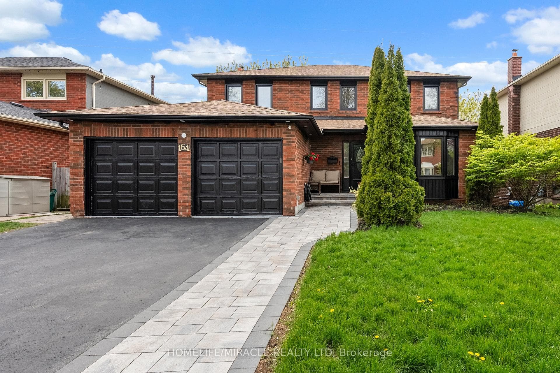 164 Melissa Crescent photo 1