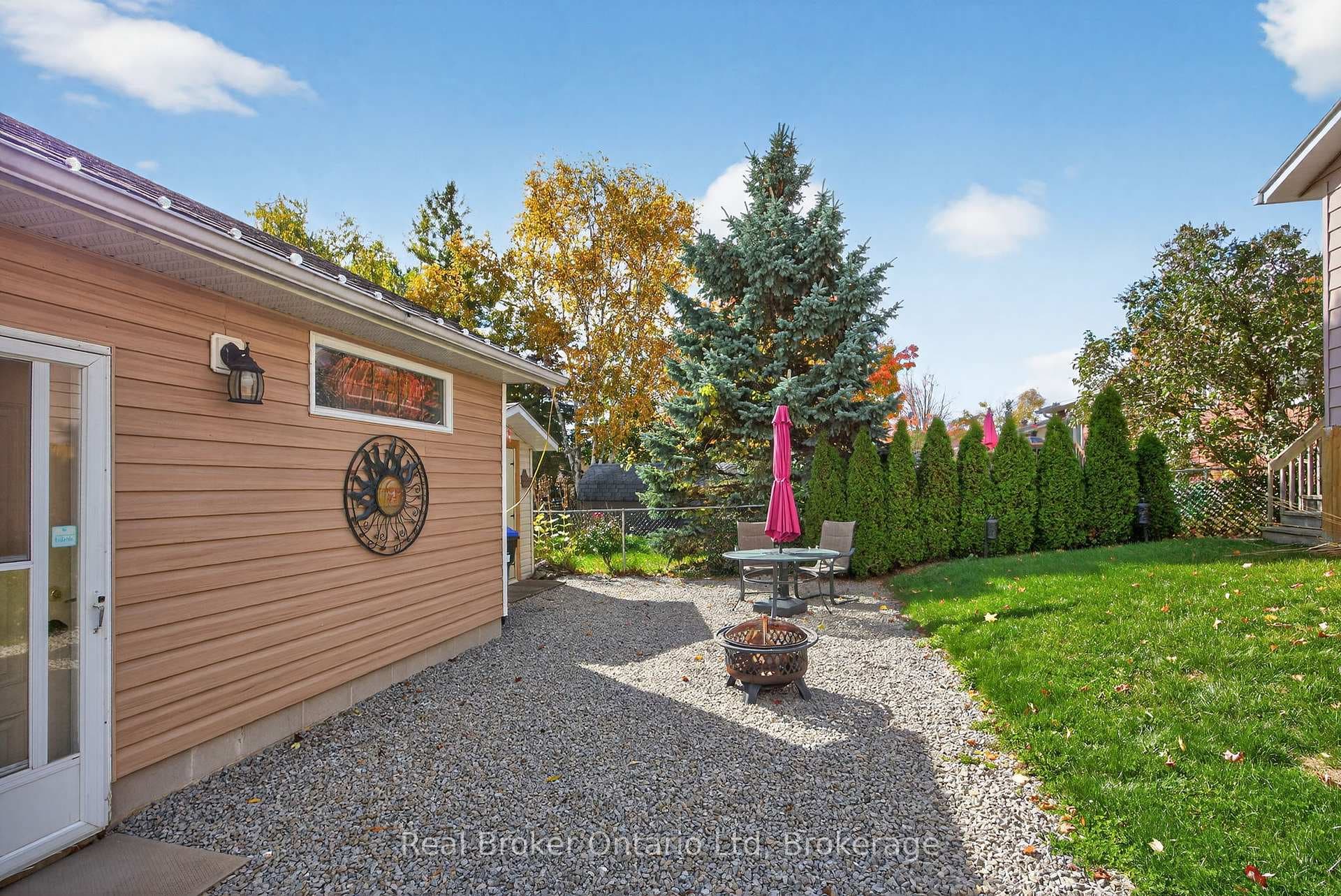 253 Lescaut Road photo 10