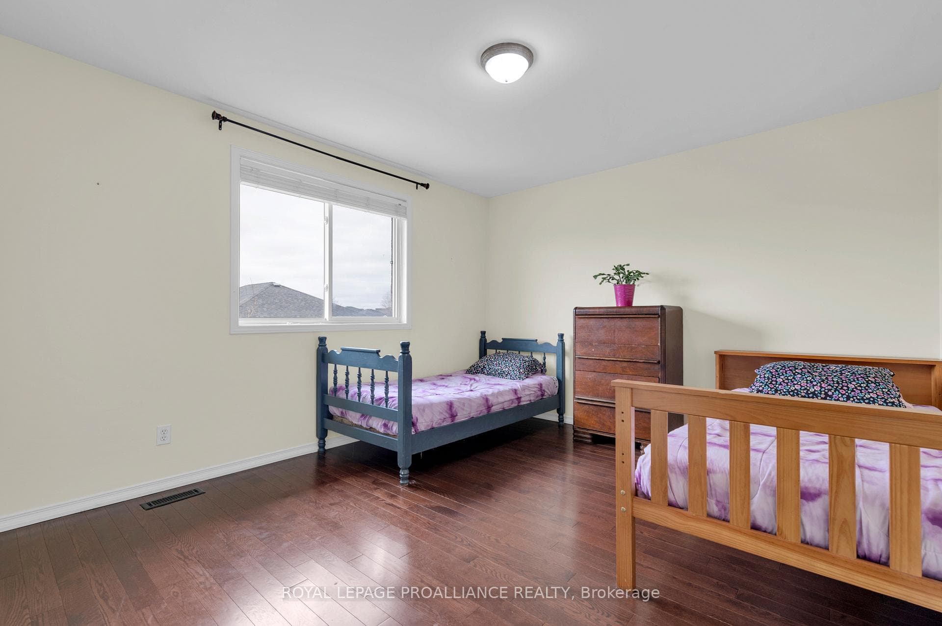 91 Hickory Grove photo 28