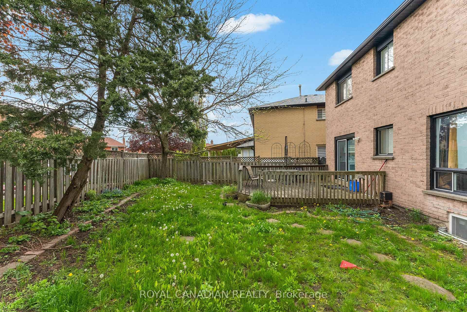 570 Springview Drive photo 40