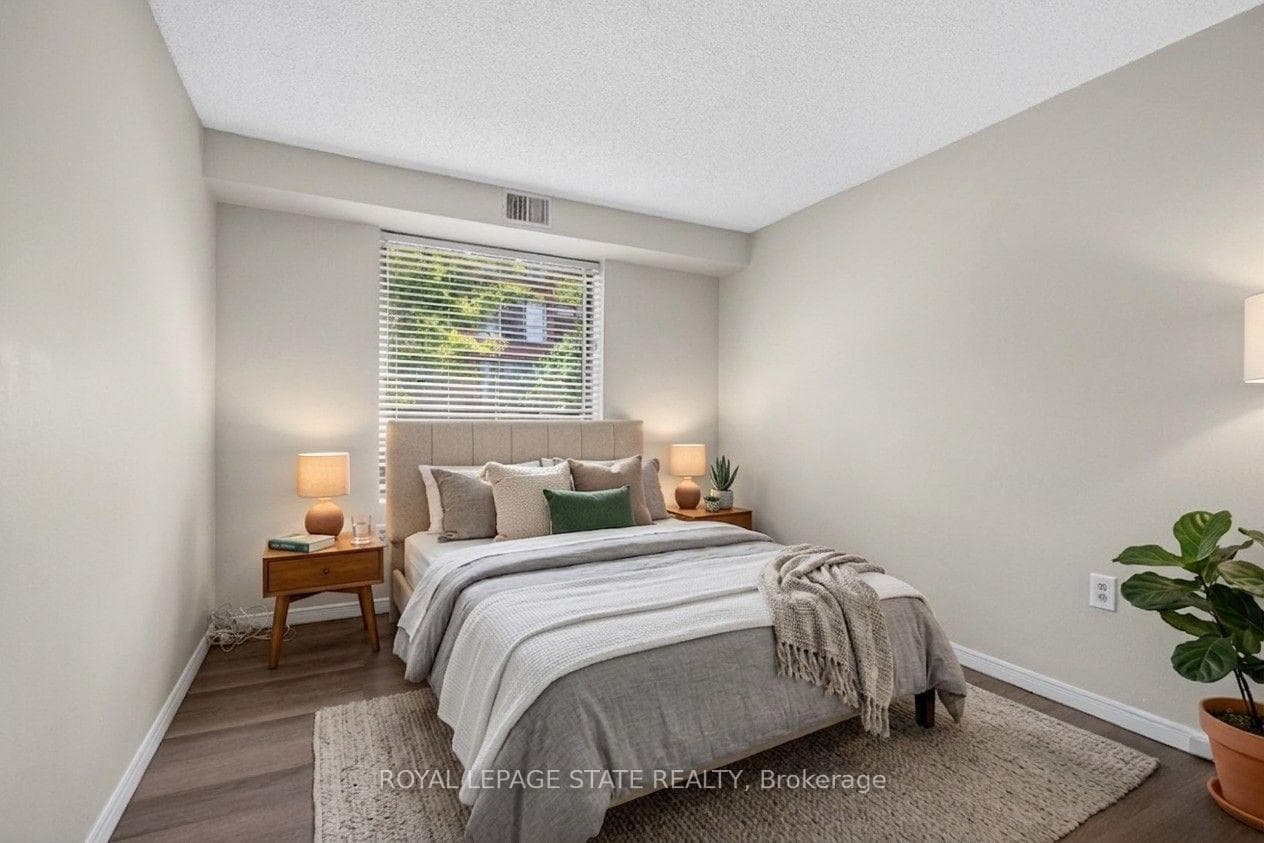 966 Queenston Road Unit 203 photo 21