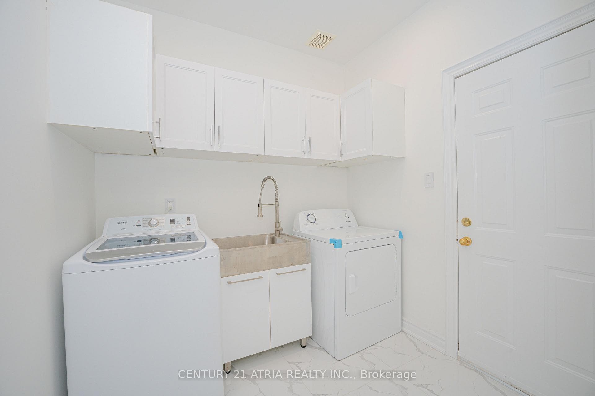 252 Sherwood Road photo 18