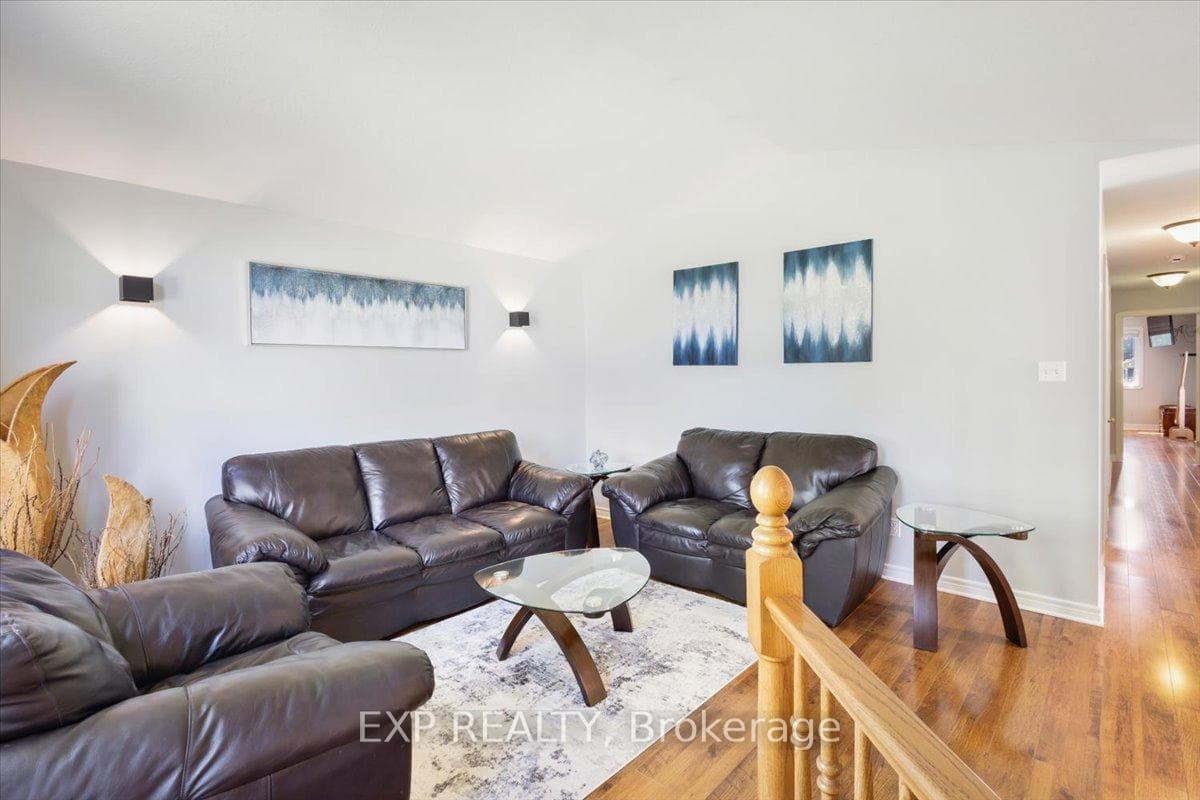 122 1/2 Railway Avenue photo 10