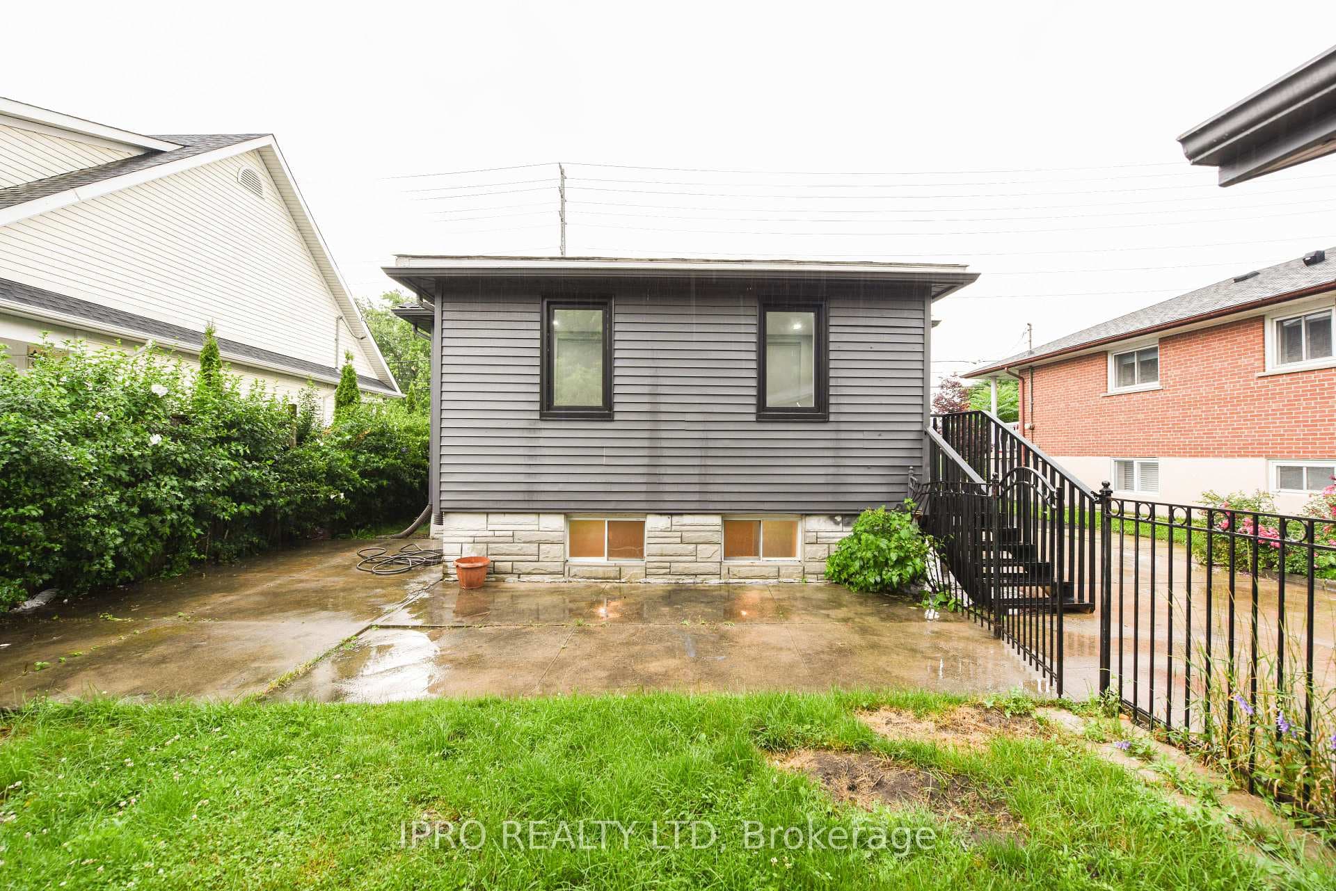 1259 Ogden Avenue photo 28