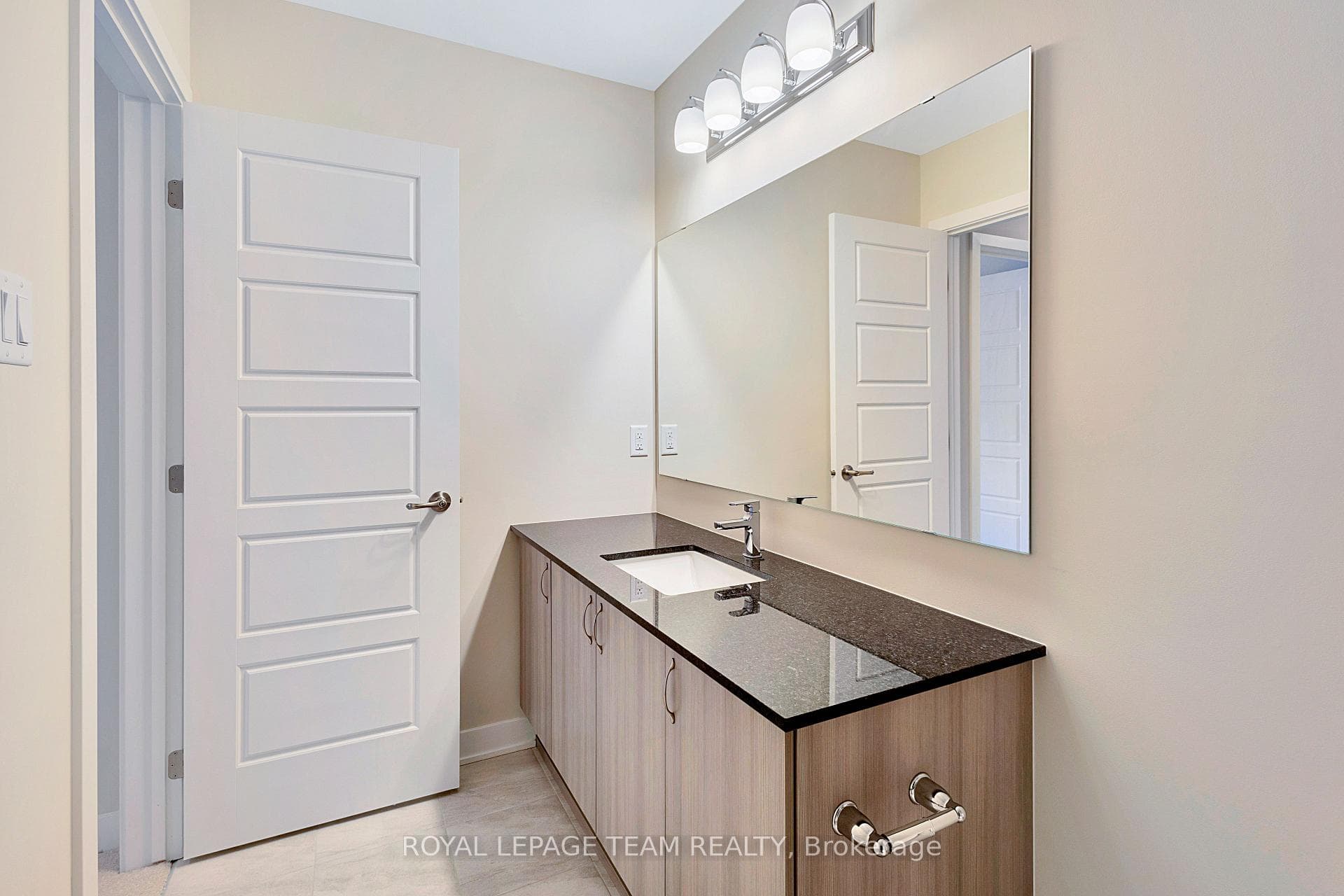 624 MISHI PVT N/A photo 17