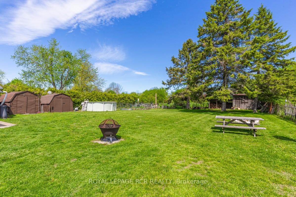2872 Sunset Drive photo 4