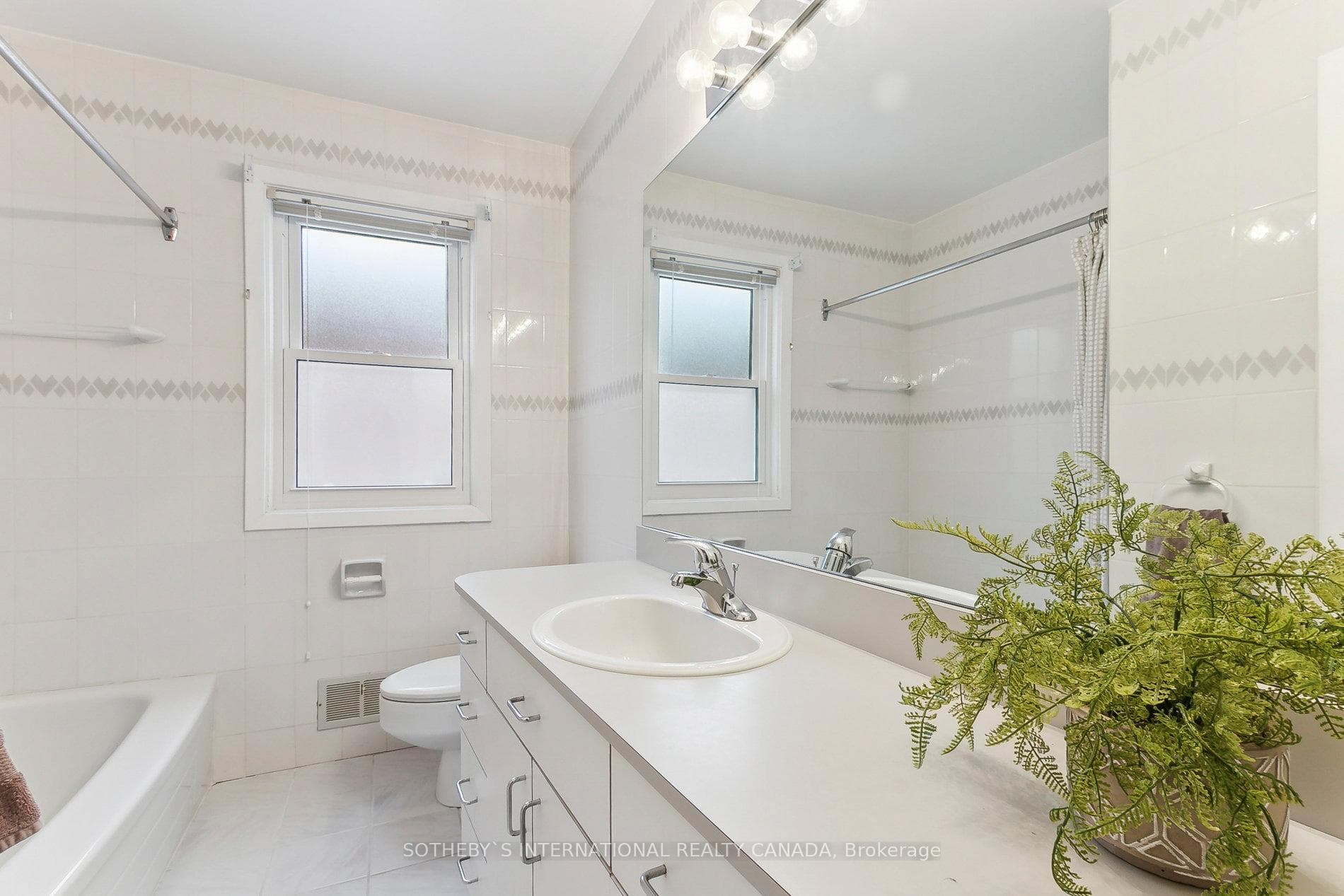 25 Abinger Crescent photo 30