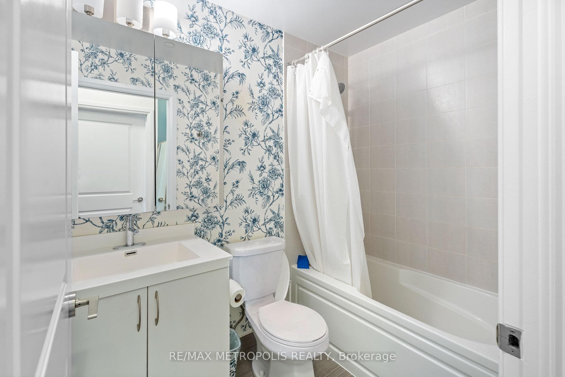 9560 Markham Road Unit 210 photo 17