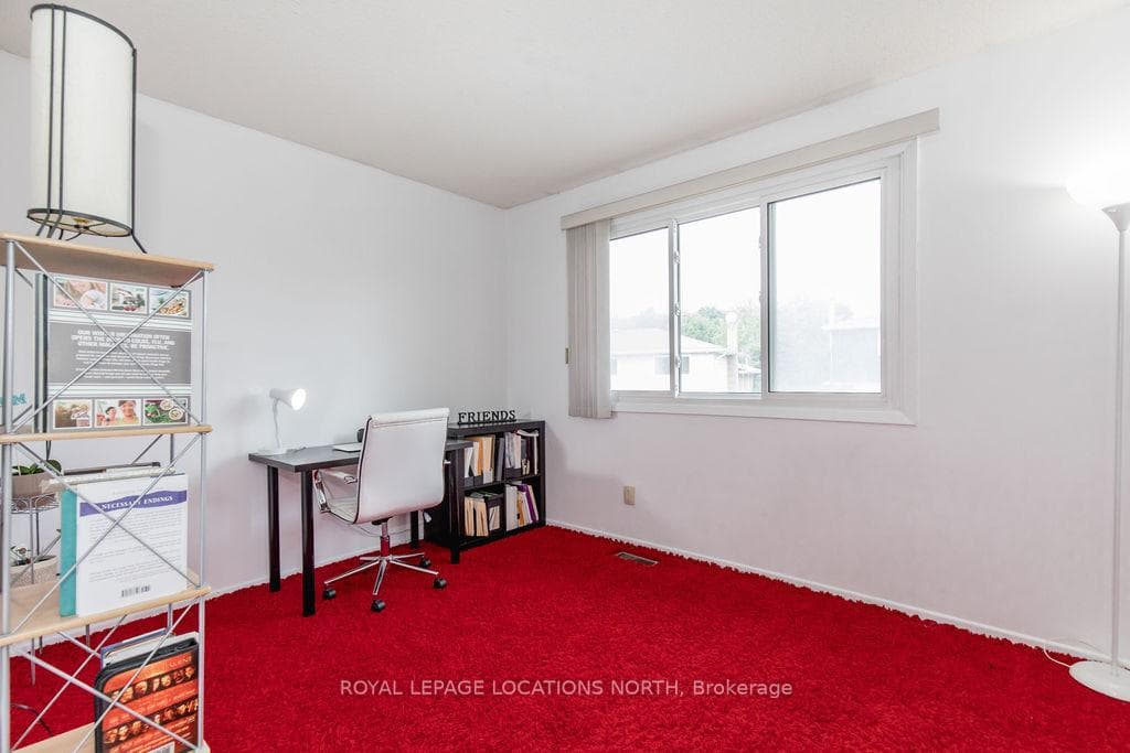 155 Oren Boulevard photo 18