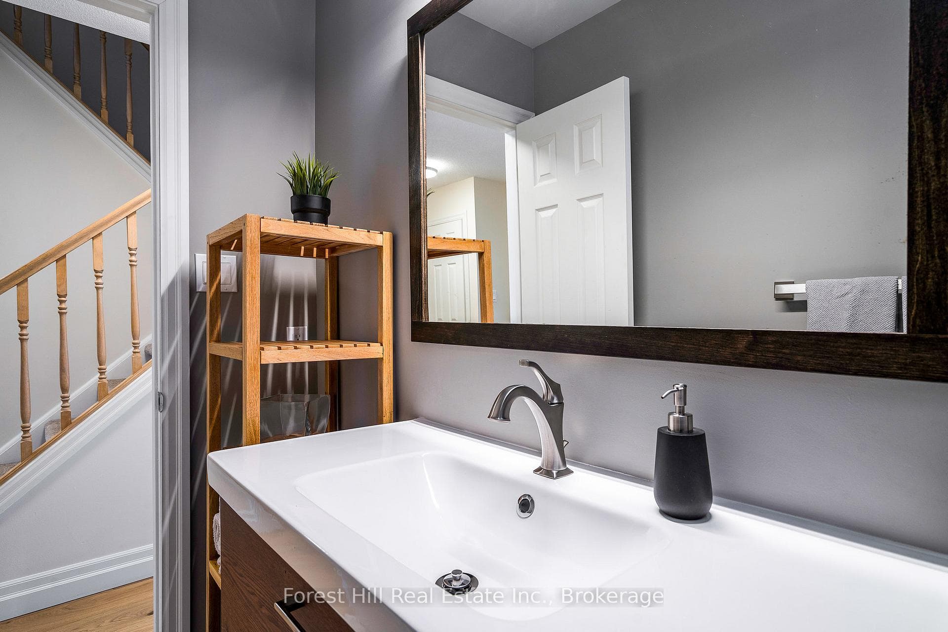 162 Settlers Way Unit 40 photo 15