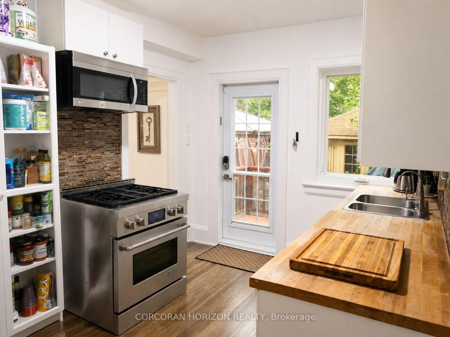 77 Montgomery Avenue photo 16