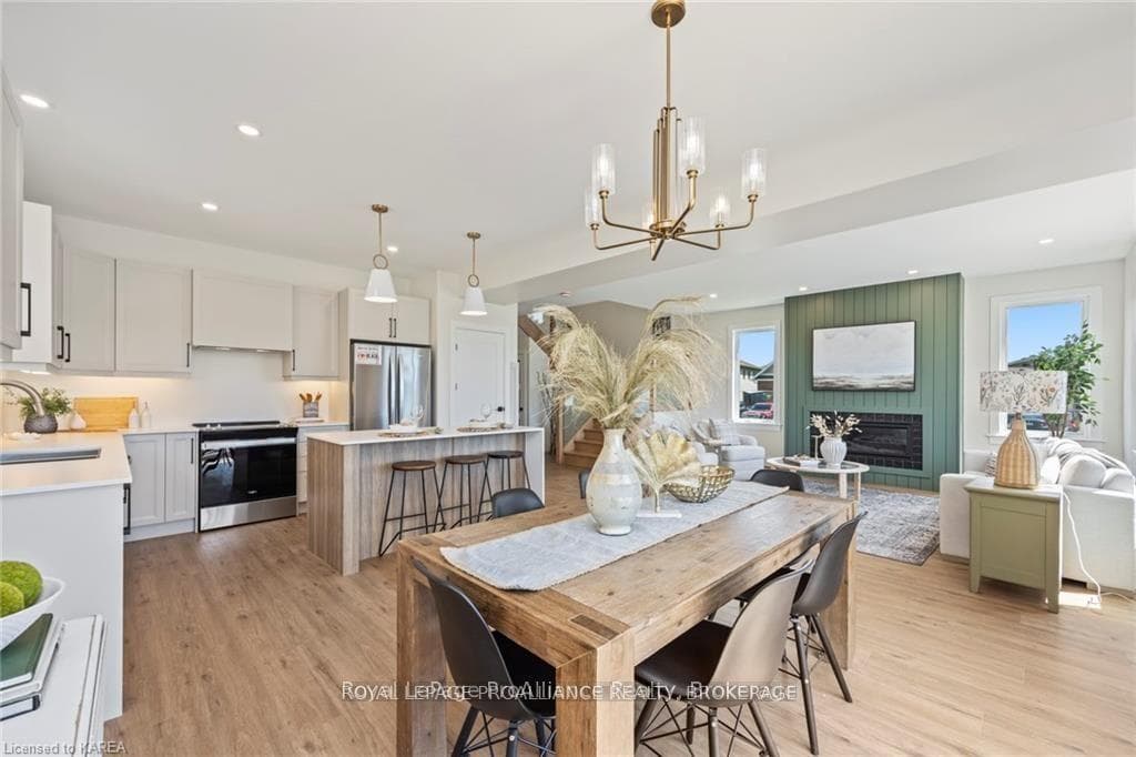 157 MCDONOUGH Crescent photo 10