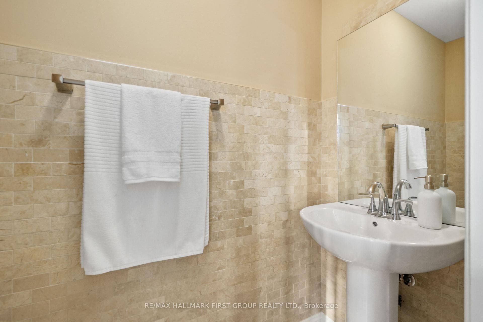 248 Morgan Street photo 17