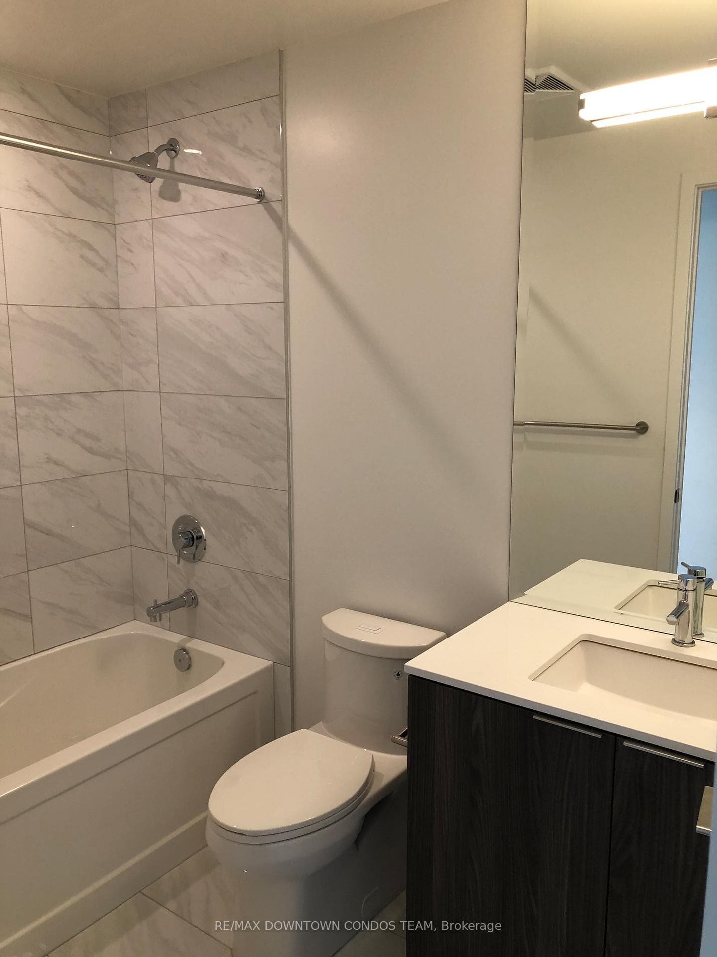 15 Queens Quay Unit 511 photo 22