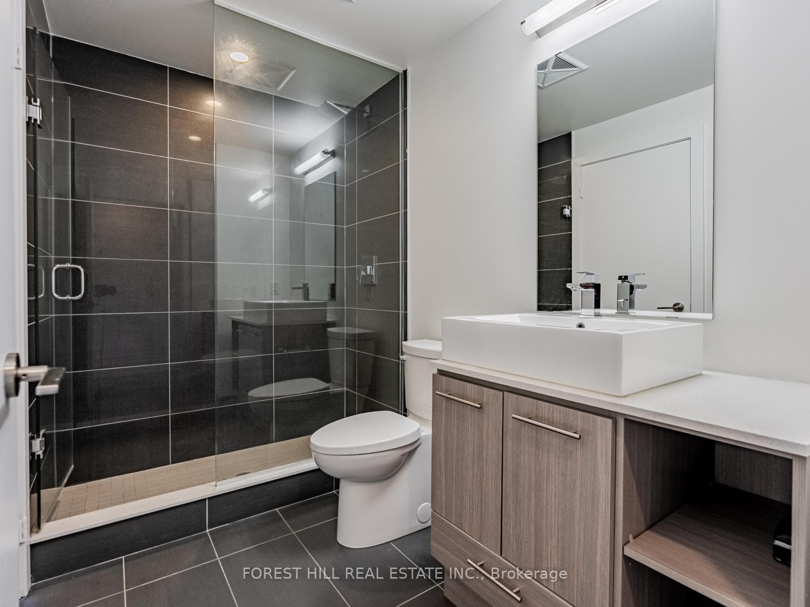 170 Chiltern Hill Road Unit 205 photo 6
