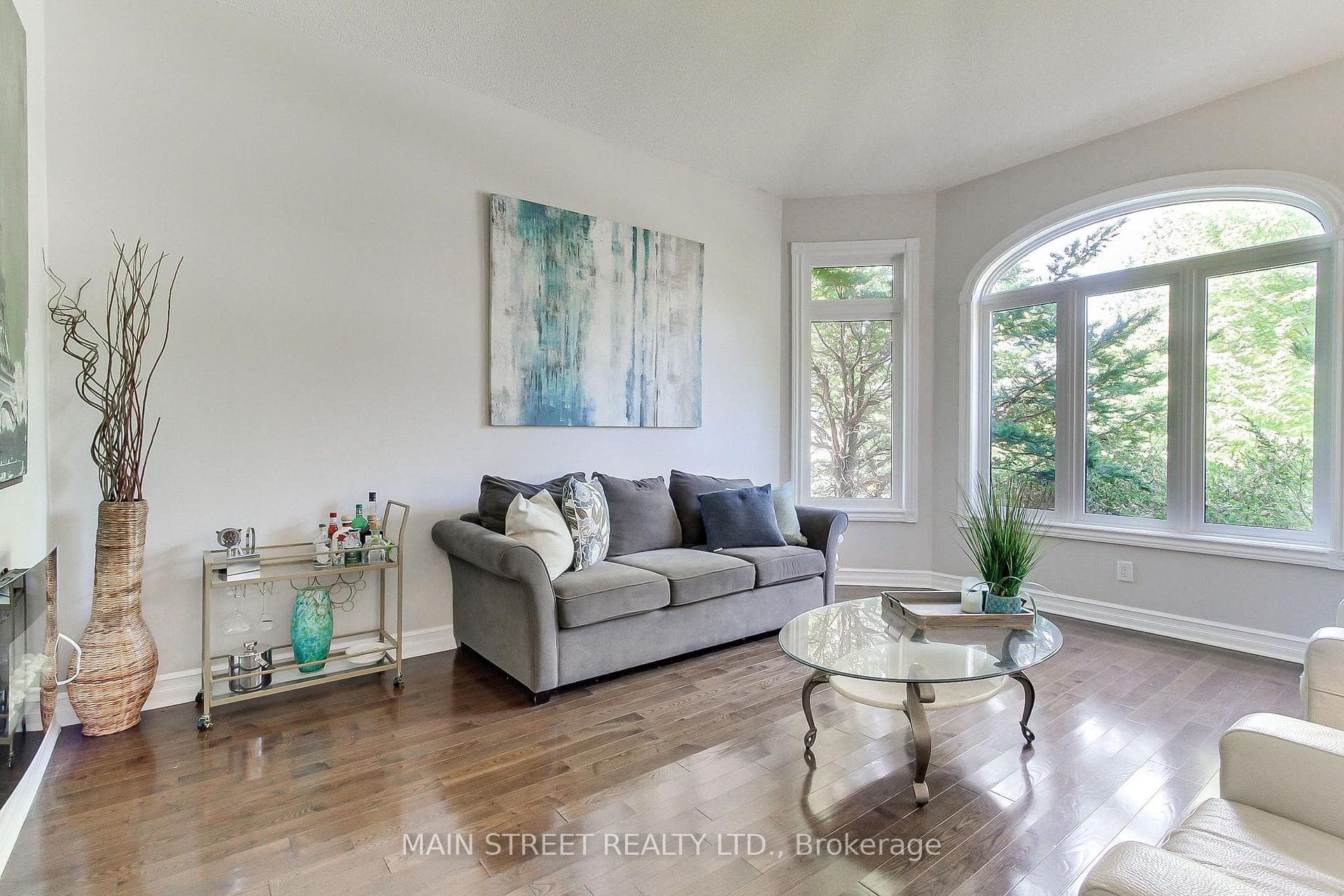 14 Mcgee Crescent photo 5