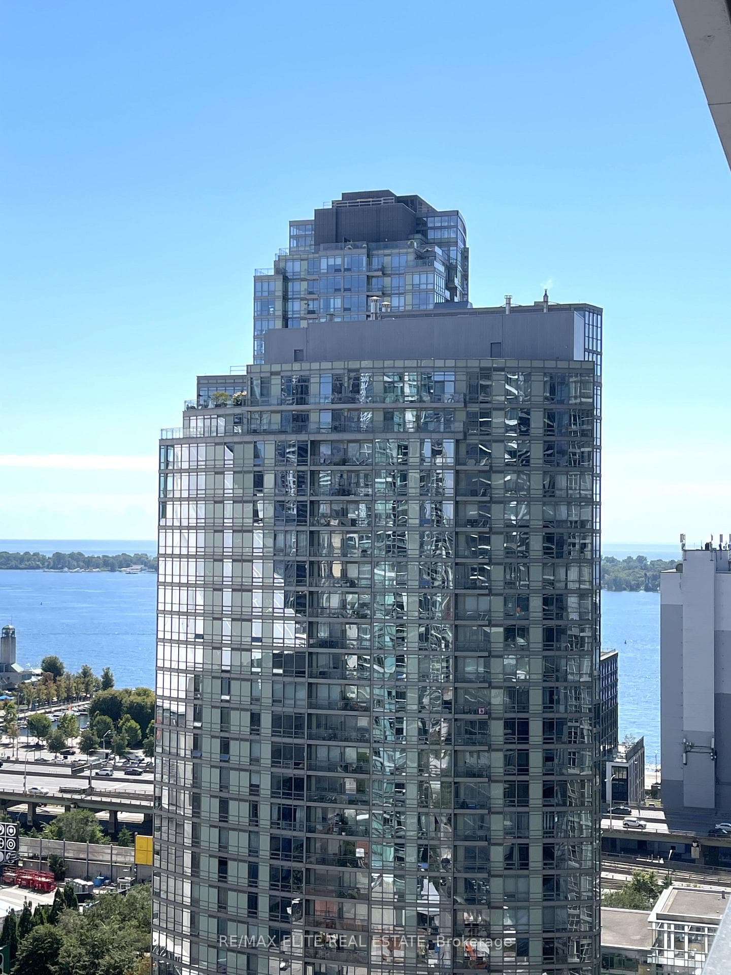 1 CONCORD CITYPLACE Way Unit 2103 photo 11
