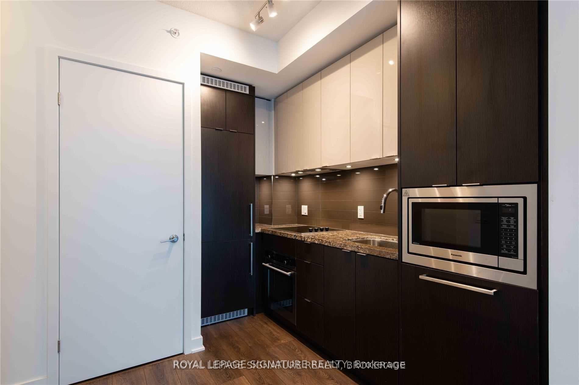 125 Blue Jays Way Unit 1707 photo 2