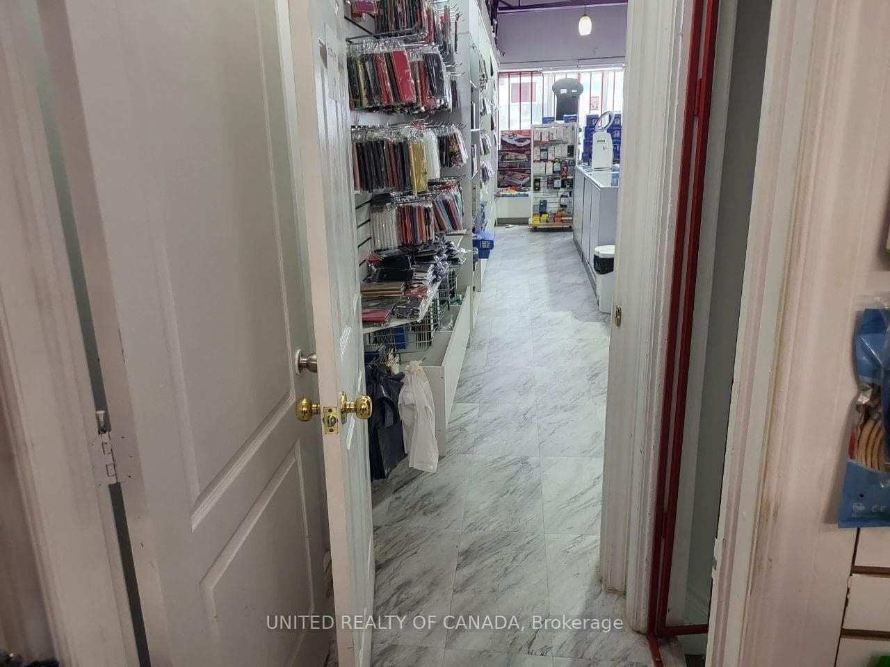 93 Wellington Street photo 7