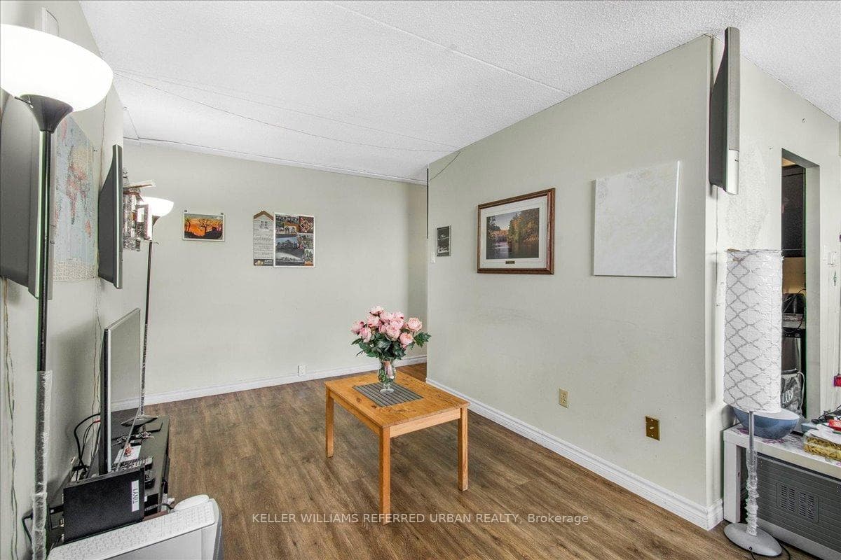 207 Galloway Road Unit 802 photo 6