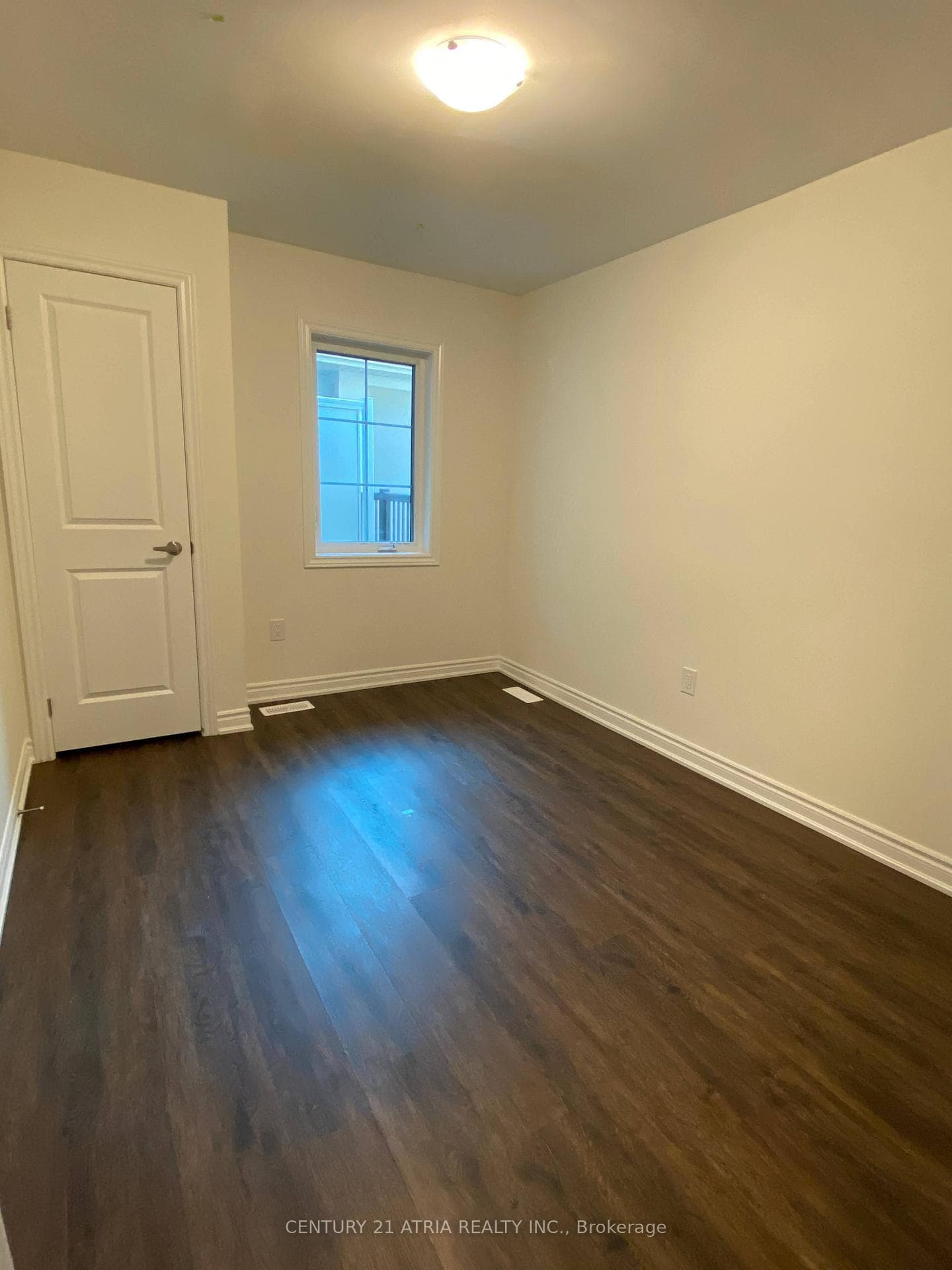 18 Thomas Frisby Jr Crescent photo 12