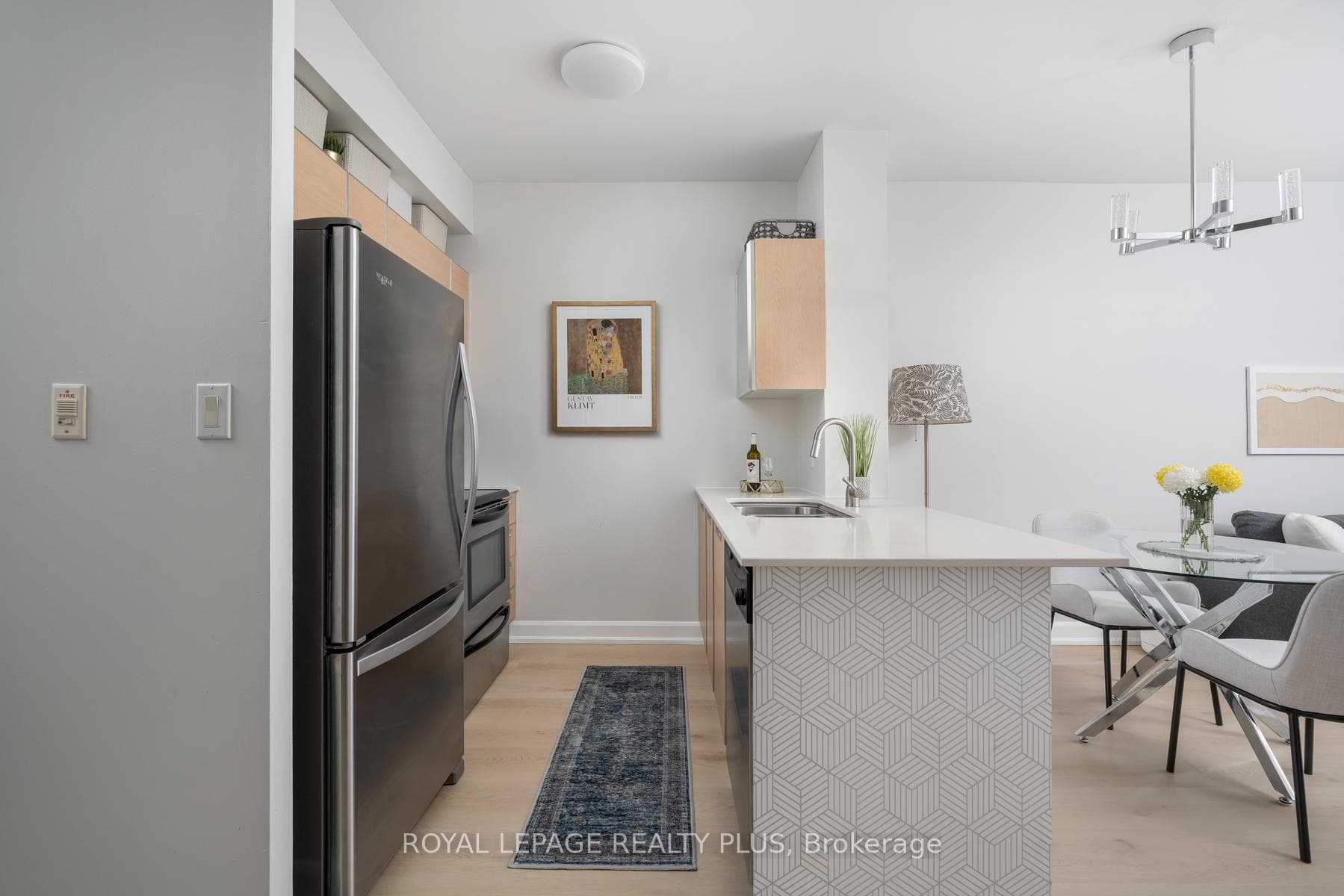 3391 Bloor Street Unit 907 photo 8