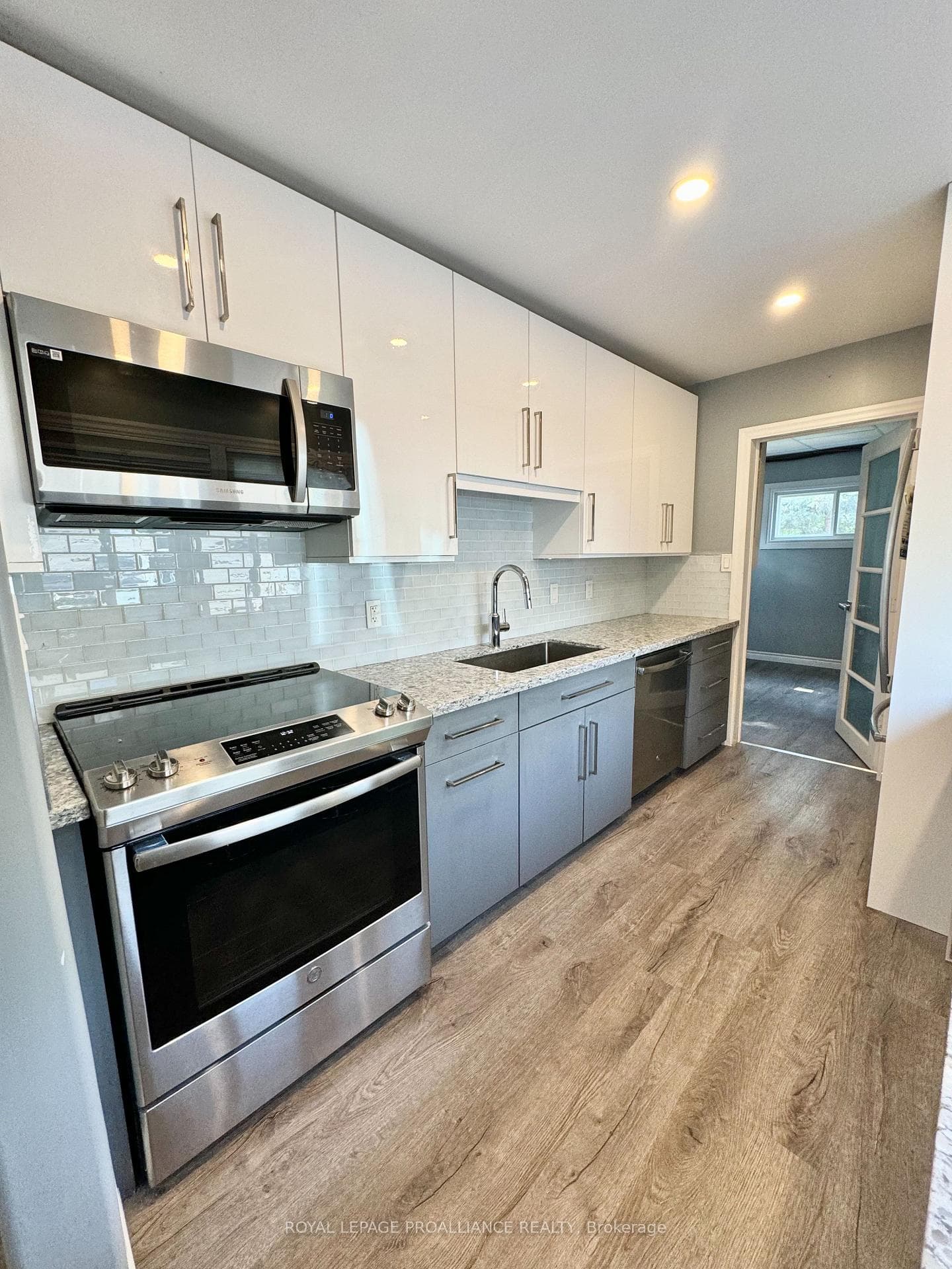 172 Byron Street photo 7