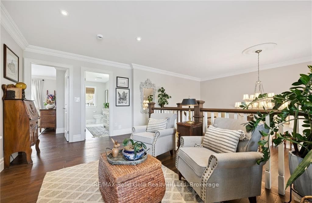2073 Maplewood Road photo 24