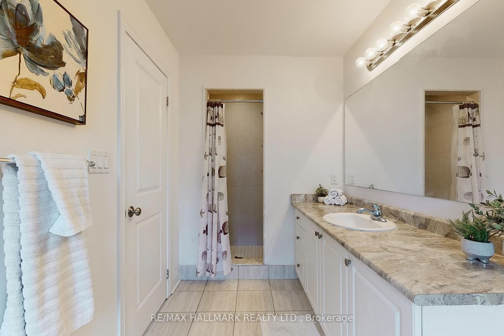 1106 Cactus Crescent photo 21