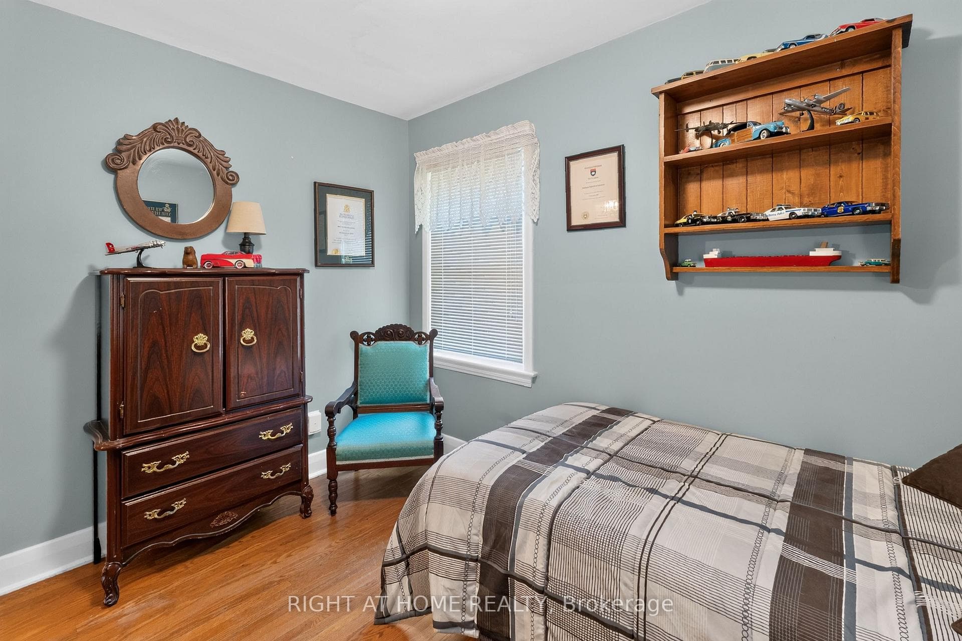 335 Sunset Drive photo 16