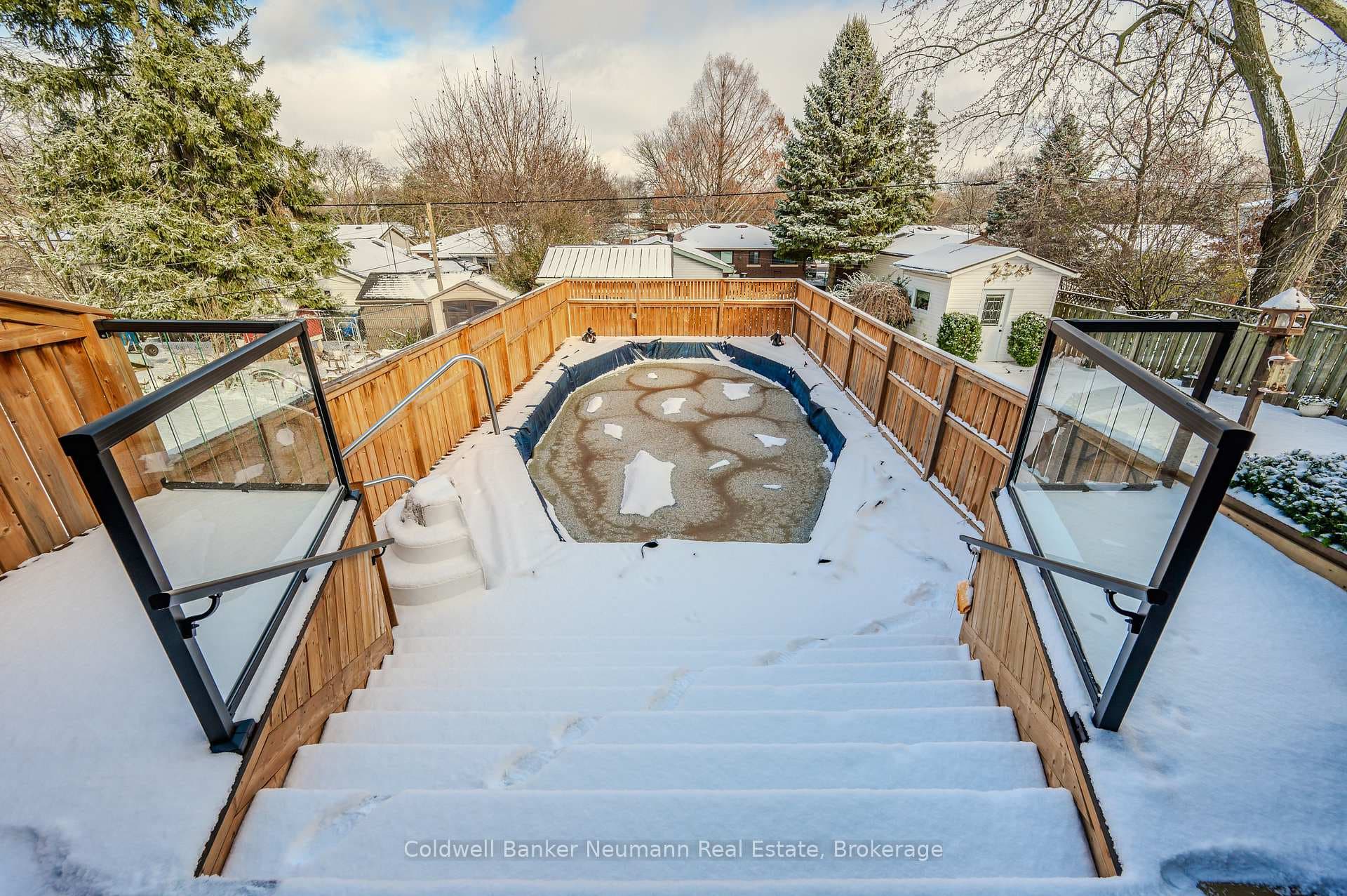 104 Dumbarton Street photo 29