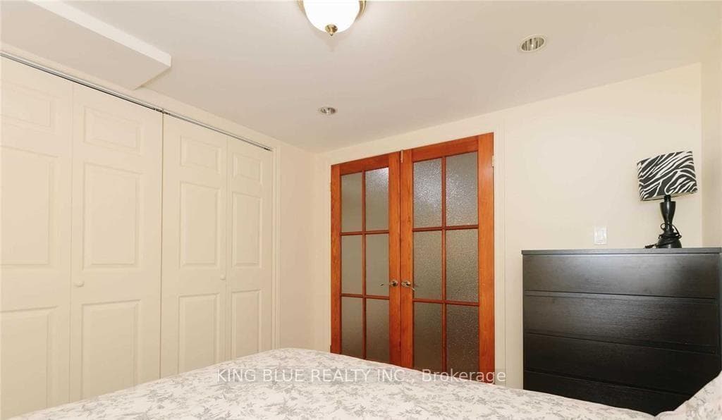 270 Timberbank Boulevard Unit 18Lower photo 5