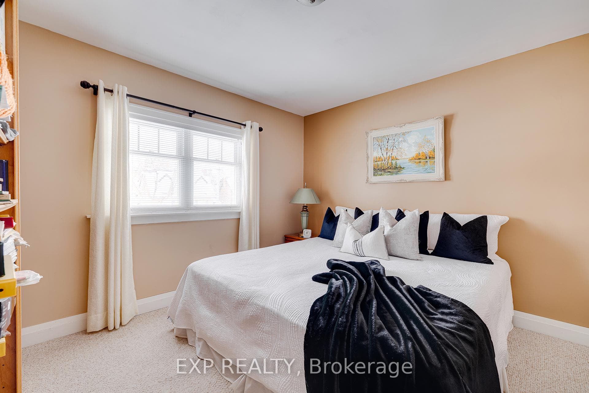 77 Borden Avenue photo 27