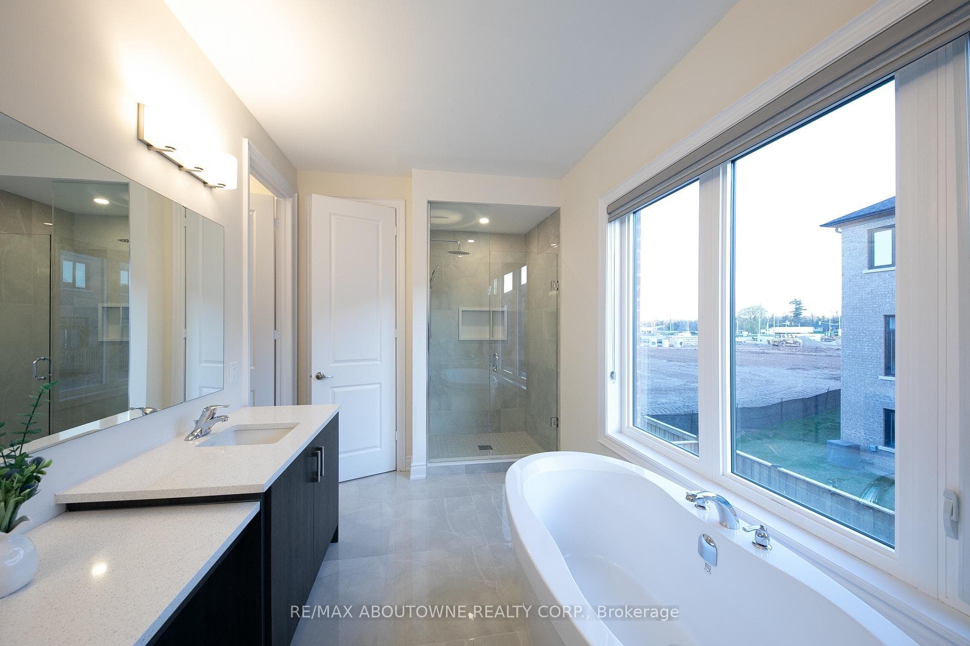 1244 Queens Plate Road photo 21