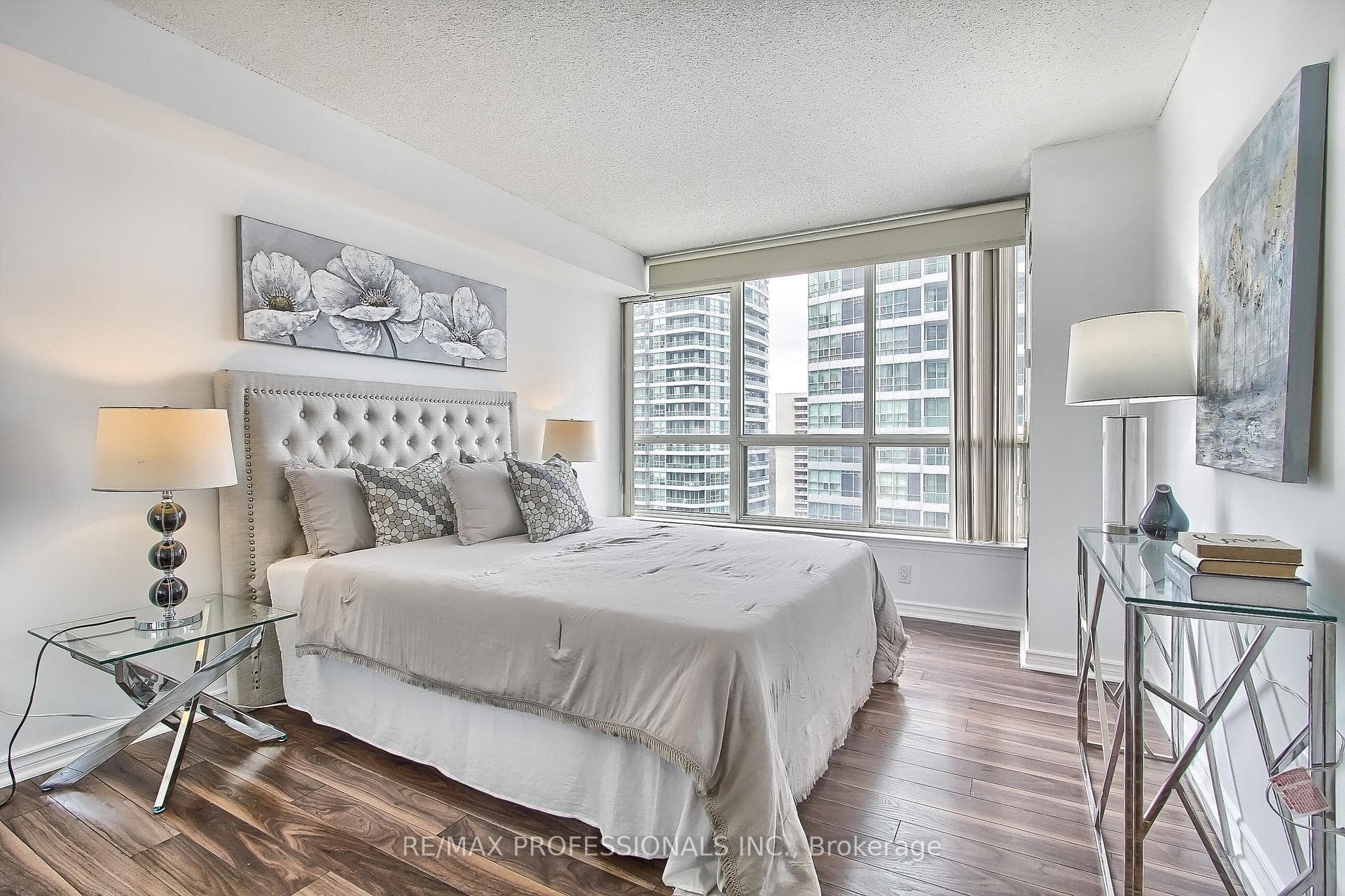 55 Elm Drive Unit 1511 photo 27