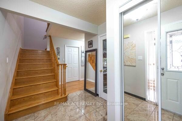 83 Hendon Road photo 5