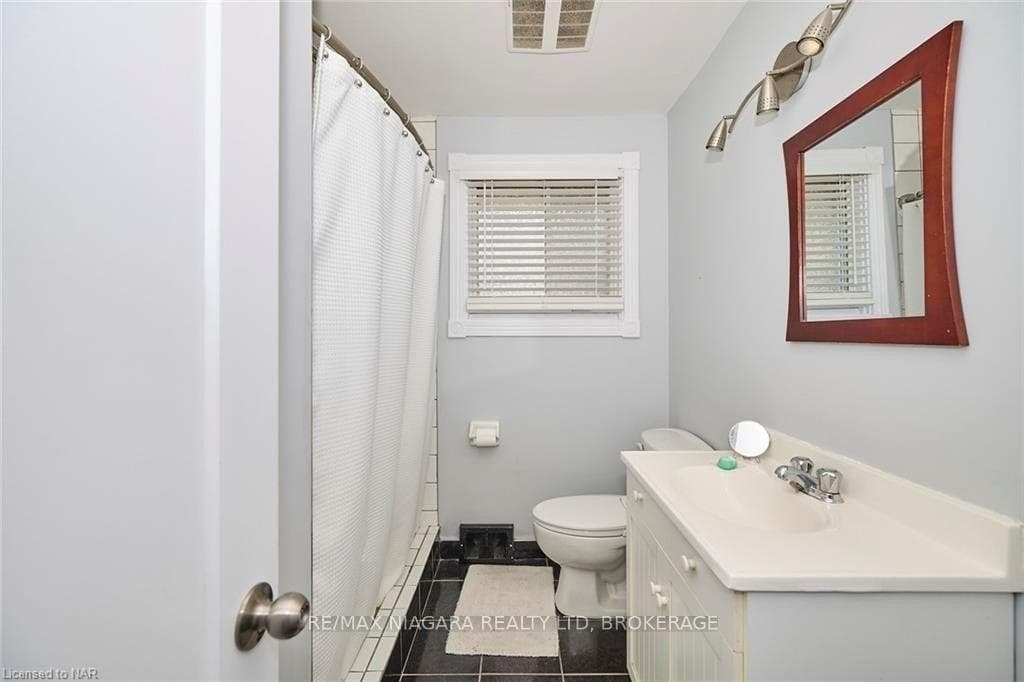 6933 Hagar Avenue photo 12