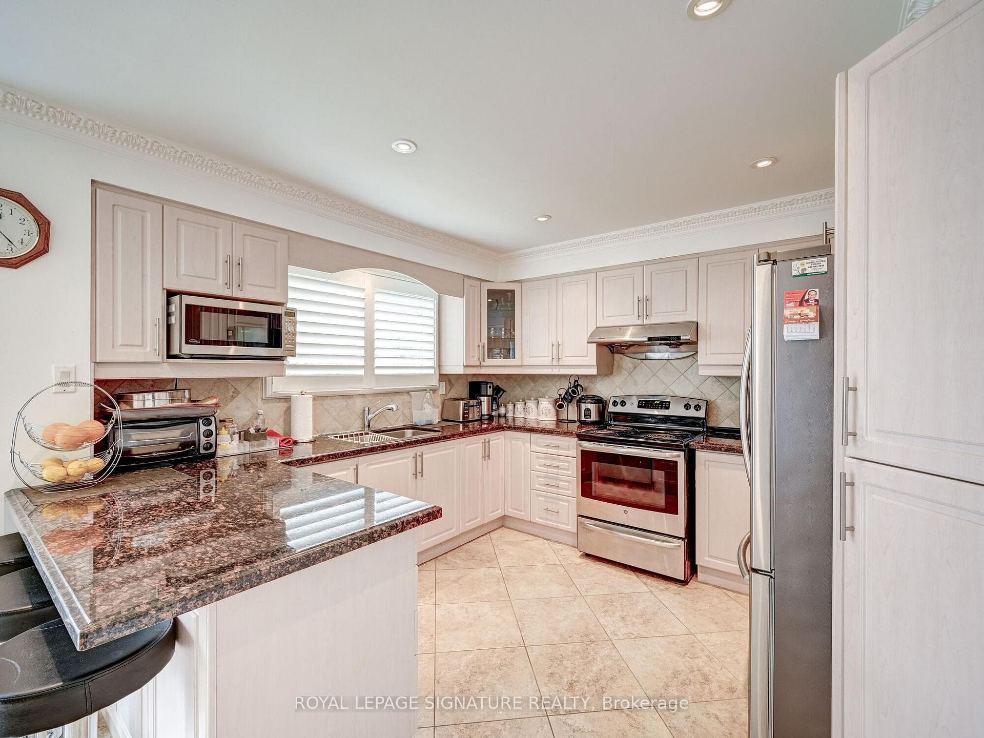 1101 Shagbark Crescent photo 13