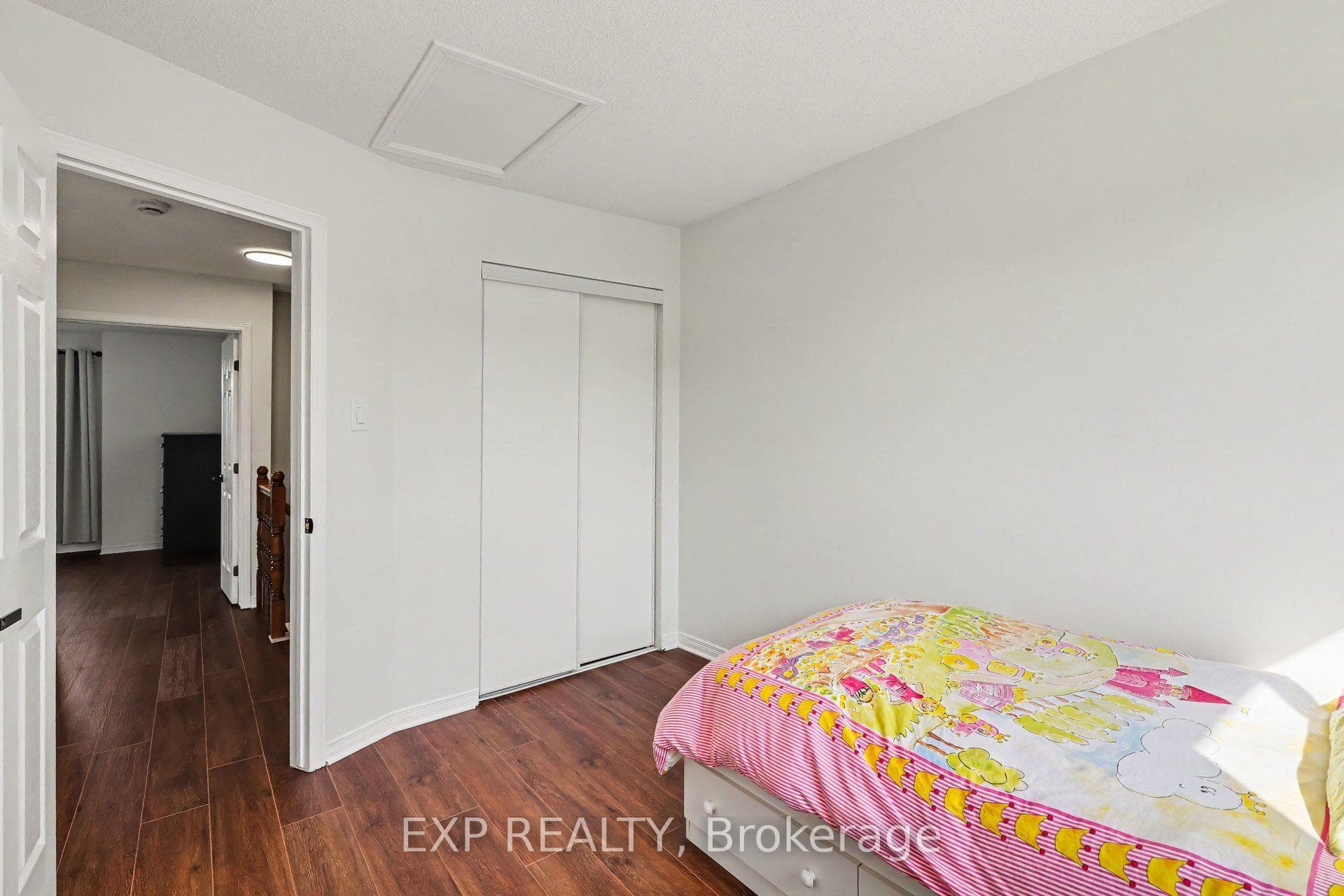 203 Duntroon Circle photo 25