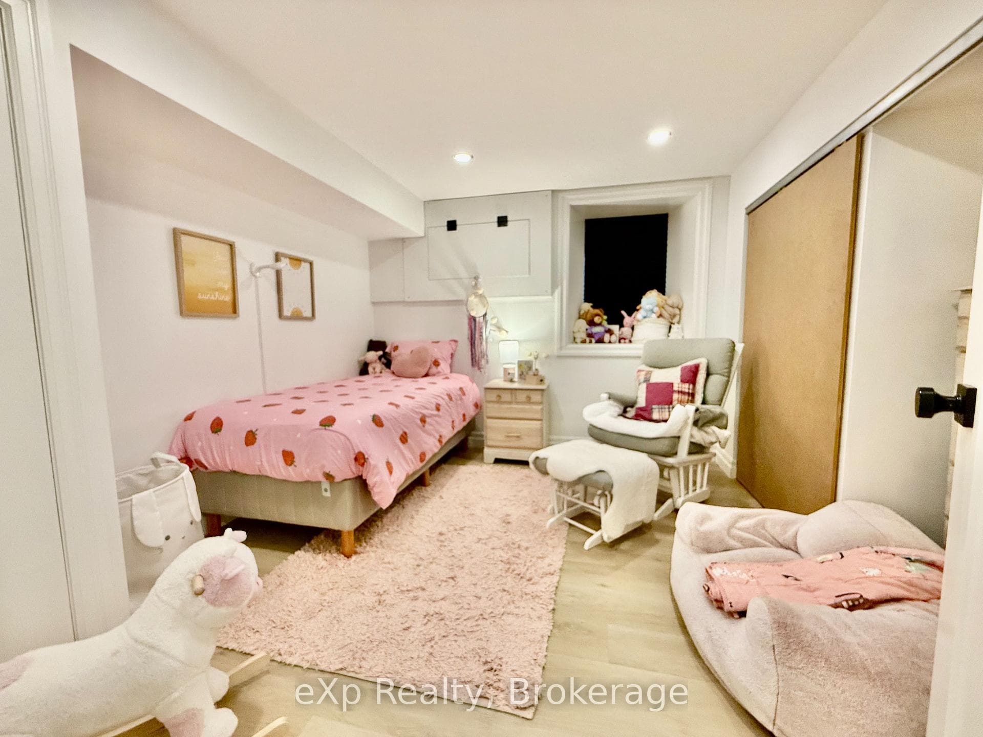 802 Durham Street photo 25