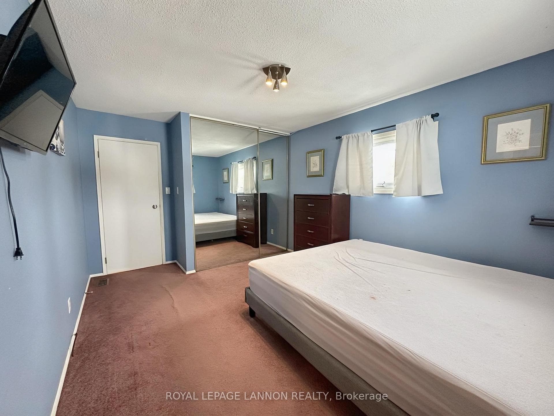 210 Third Avenue photo 11