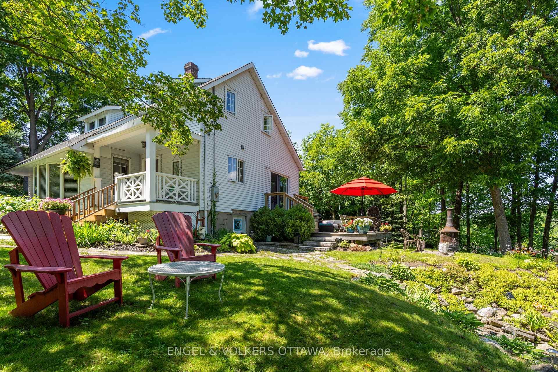 1119 Tighe Street photo 33
