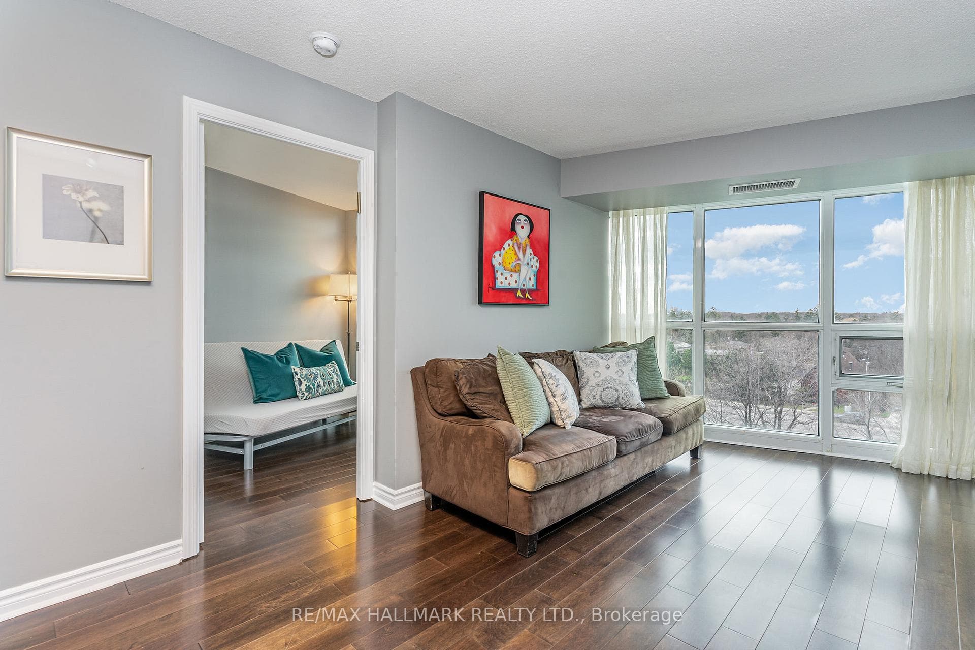 30 Harrison Garden Boulevard Unit 706 photo 2