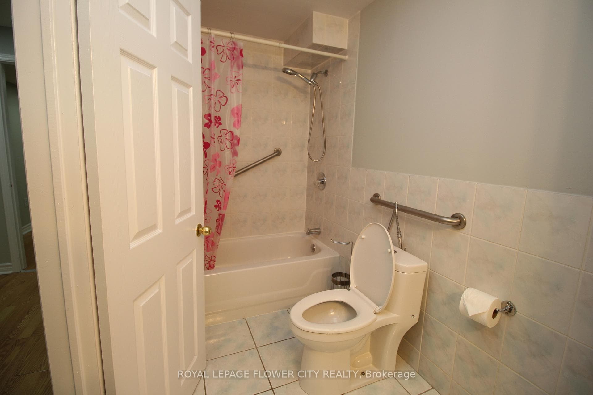 48 Fairhill Avenue photo 35